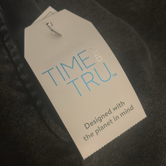 🆕Soft & Stretchy Comfy Women’s Black Washed Plus Size Shirts Sz 3XL NWT - Picture 5 of 9